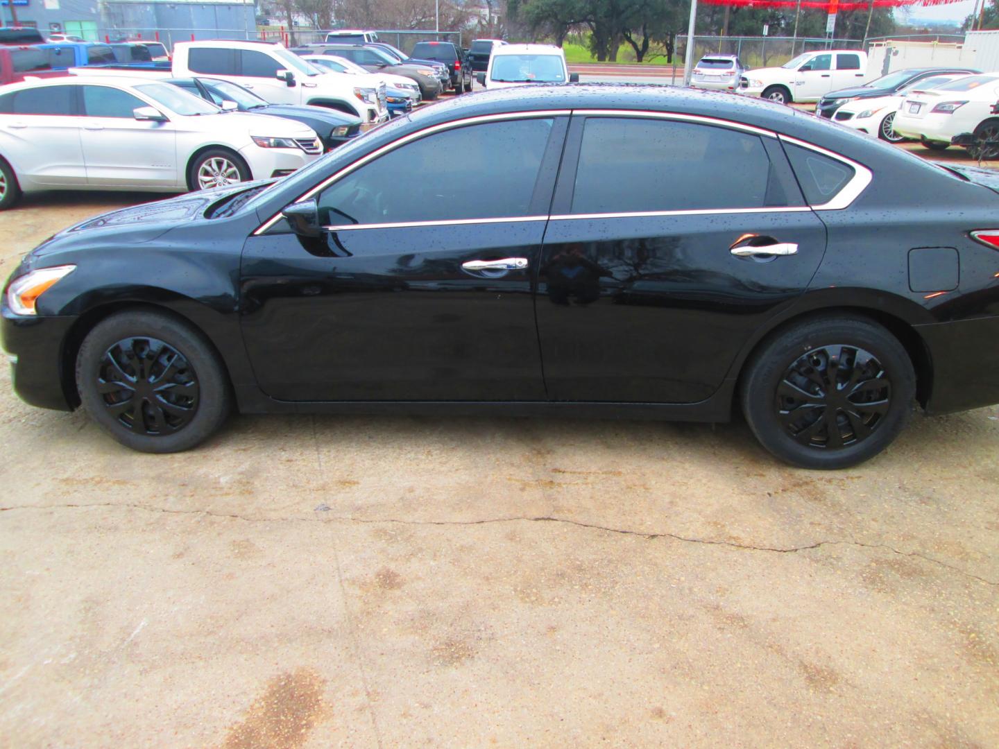 2015 BLACK /BLACK Nissan Altima 2.5 S (1N4AL3AP2FC) with an 2.5L L4 DOHC 16V engine, Continuously Variable Transmission transmission, located at 1815 NE 28th St., Fort Worth, TX, 76106, (817) 625-6251, 32.795582, -97.333069 - Photo#7